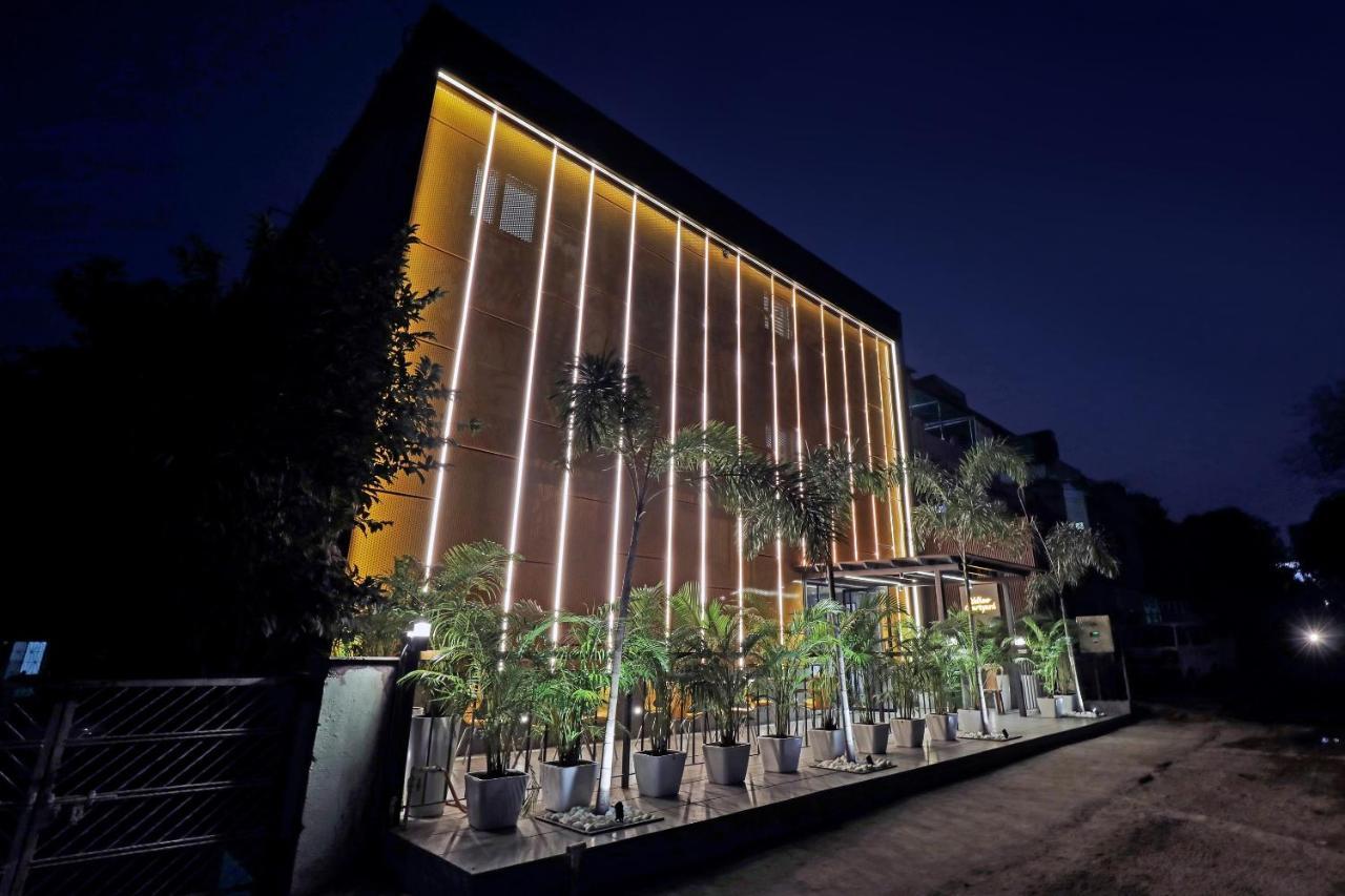 Fabhotel Oasis Yellow Courtyard ボーパール エクステリア 写真