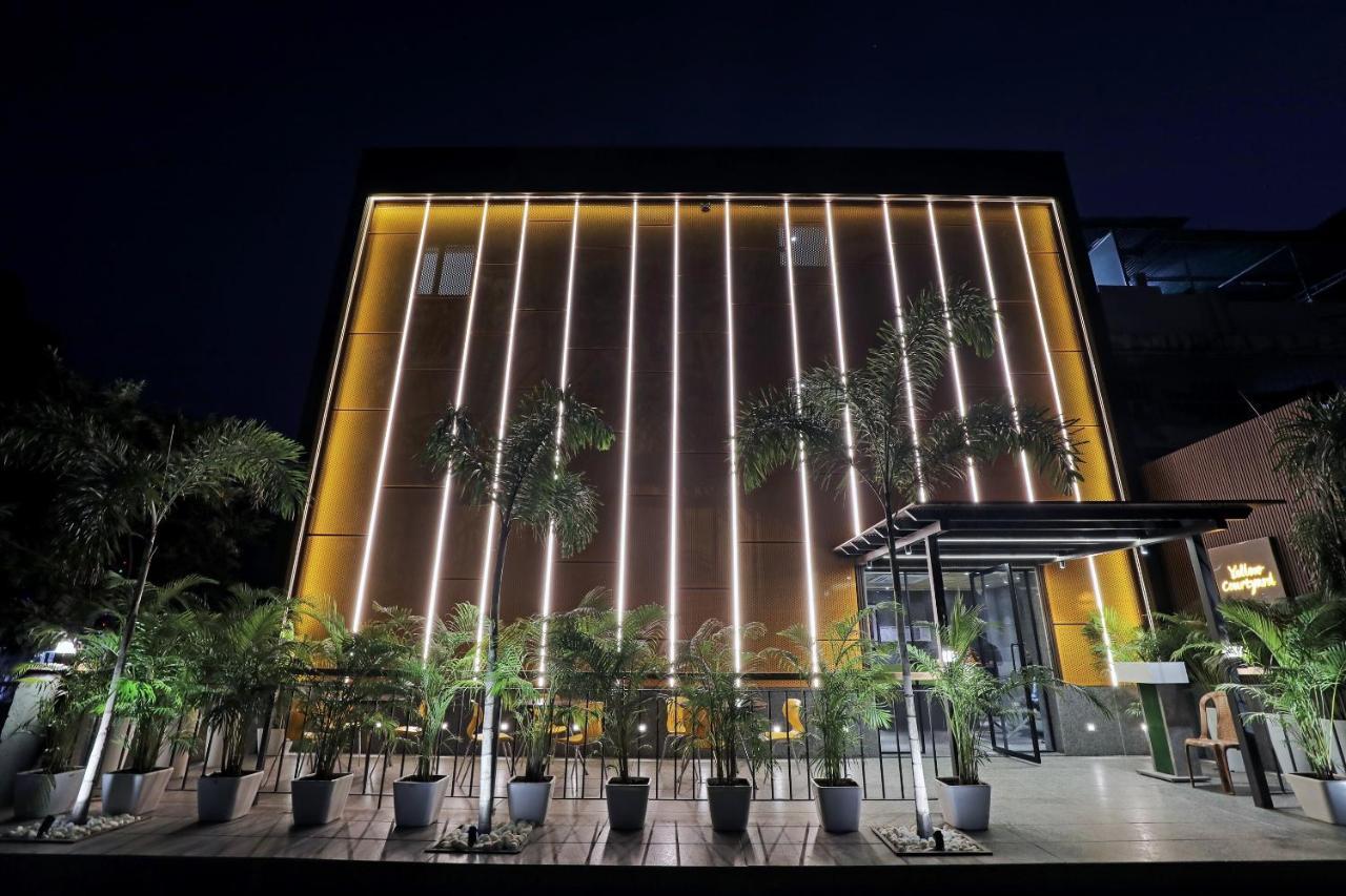 Fabhotel Oasis Yellow Courtyard ボーパール エクステリア 写真