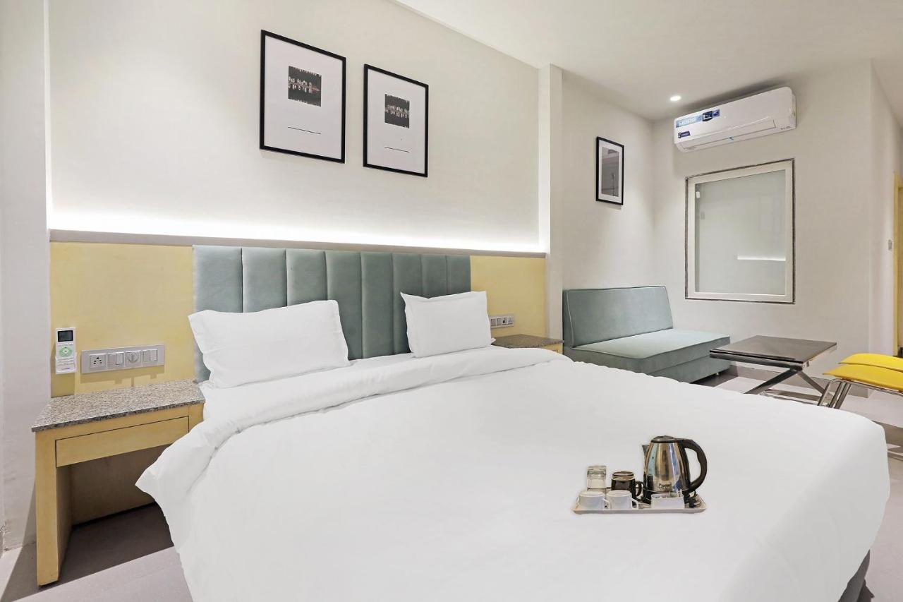 Fabhotel Oasis Yellow Courtyard ボーパール エクステリア 写真