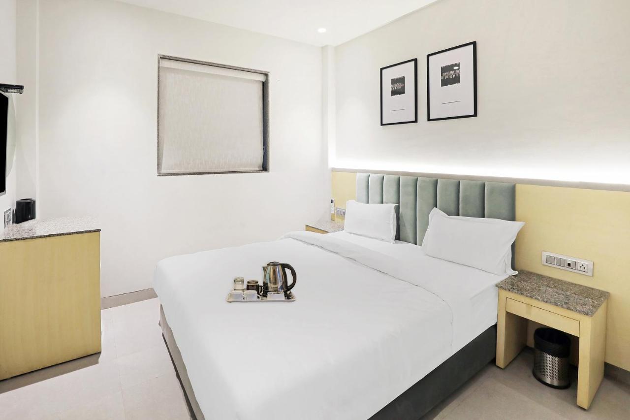 Fabhotel Oasis Yellow Courtyard ボーパール エクステリア 写真